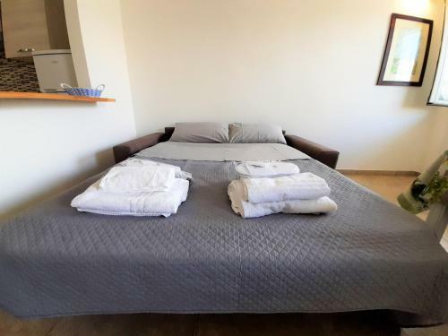 La Perla Bianca Luxury Apartment-with Pool