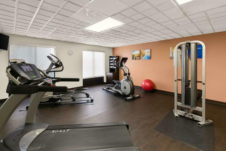 Hotel Comfort Suites Commerce
