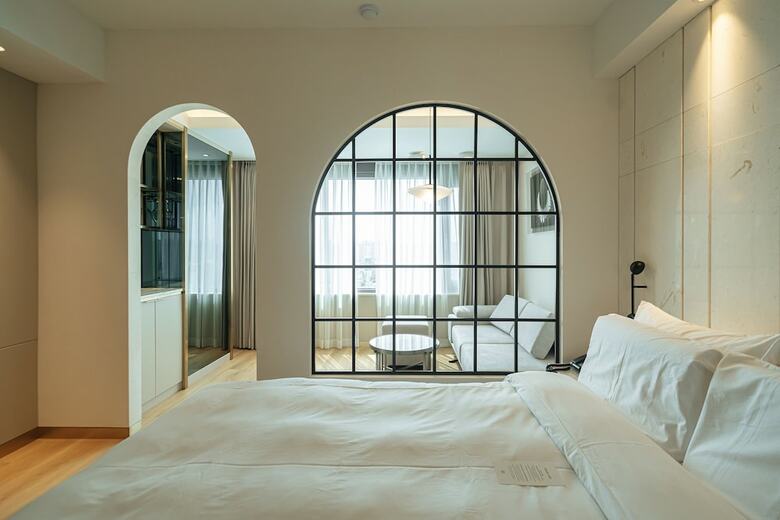 New Hilltop Hotel
