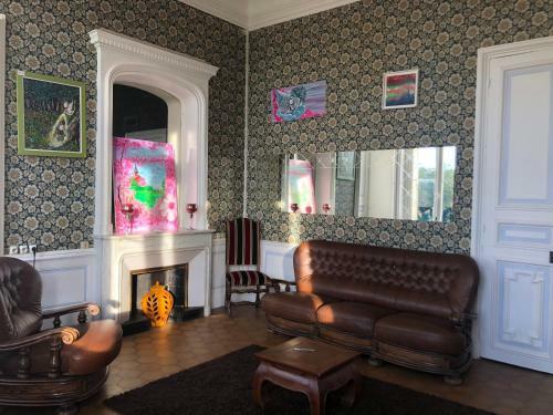 G�te 2 Chambres 5 Personnes Dans Le Ch�teau de La Bouchatte