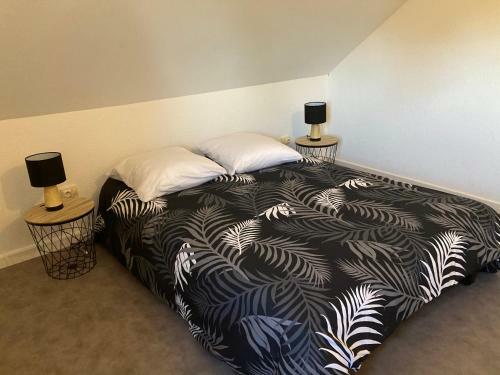 G�te Chaumi�re Ch�teau de La Bouchatte