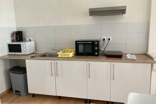 Apartamento U2 Studio Centre Ville � 2 Pas de Naval Group - Netflix