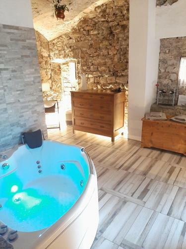 Hostal La Grotta Dell'antica Calvasino
