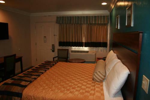Hotel Civic Center Lodge / Lake Merritt Bart