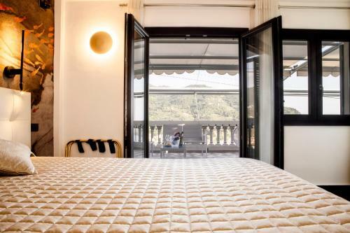 Hostal Bellevue - Rooms & Suites