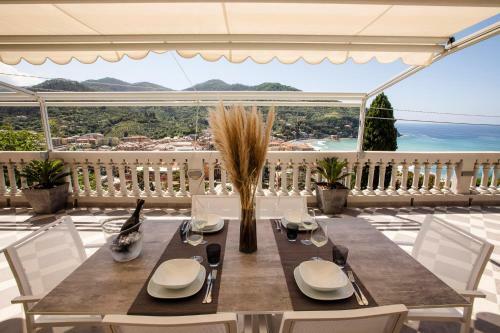 Hostal Bellevue - Rooms & Suites