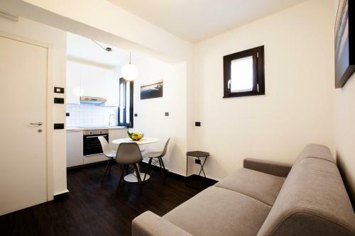 Hostal Bellevue - Rooms & Suites