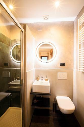 Hostal Bellevue - Rooms & Suites