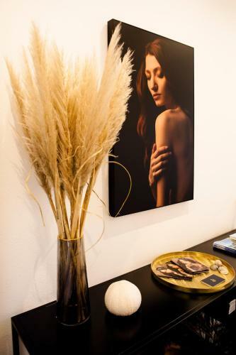 Hostal Bellevue - Rooms & Suites