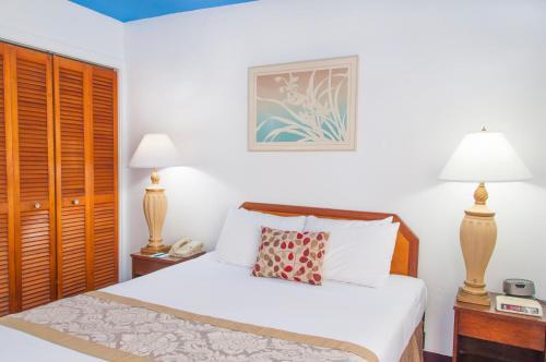 Holiday Surf Hotel