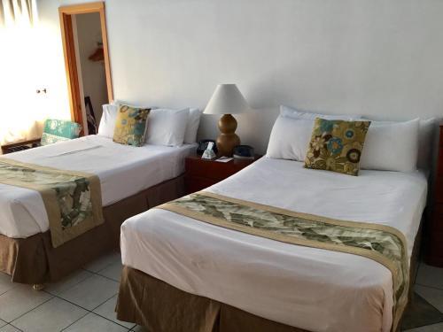 Holiday Surf Hotel
