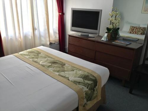 Holiday Surf Hotel