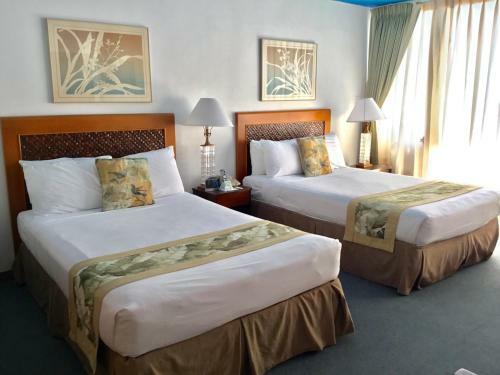 Holiday Surf Hotel