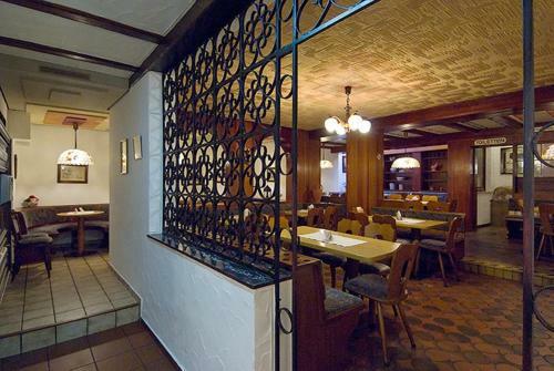Hostal Hotel Sch�tz