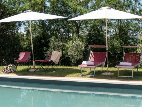 Lovely Villa In Lucignano With A Private Pool