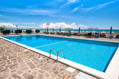 Sea View Apartment With Swimming Pool