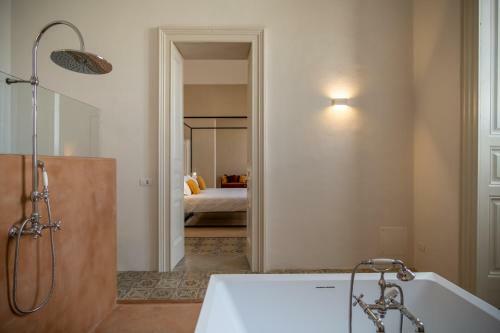 Hostal Palazzo Garzia - Dimora Storica