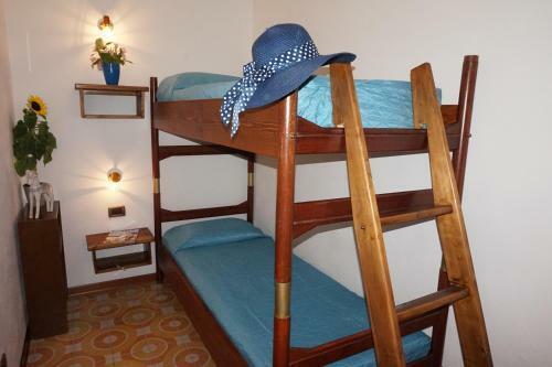 Lovely Semi-detached Villa With Private Garden