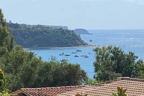 Boutique Apartment With Beach Within Walking Distance, Near Tropea