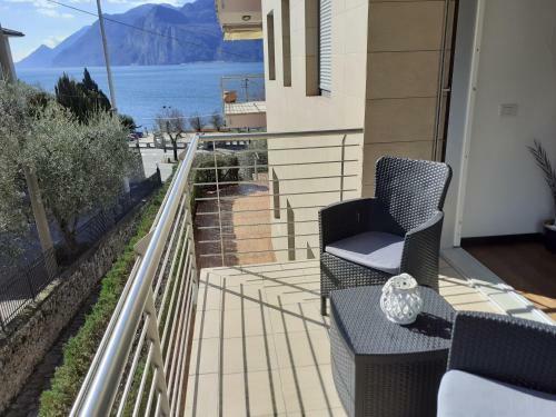 Lake View Apartment