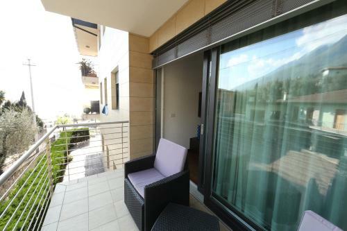 Lake View Apartment