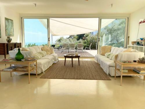 Stunning Design Villa With Unique 180� Sea Views