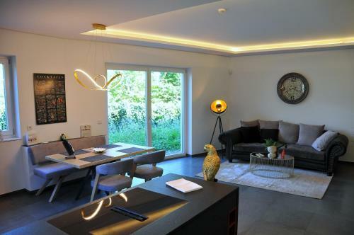 Apartamento Ruhige Ferienwohnung Mit Garten In Privatvilla