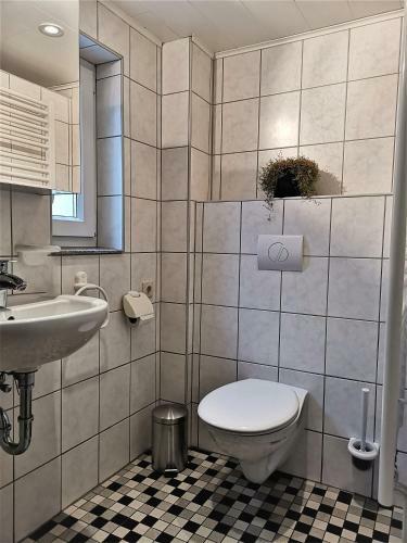 Apartamento Sch�ne Ferienwohnung Im Herzen Von Quentel