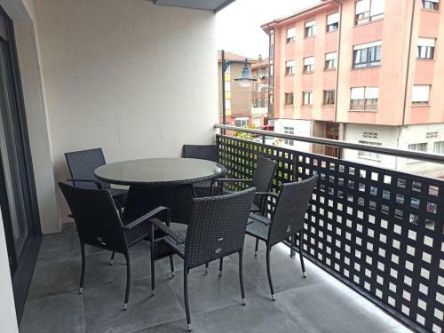 Cuera, Apartamento Con Piscina En Llanes