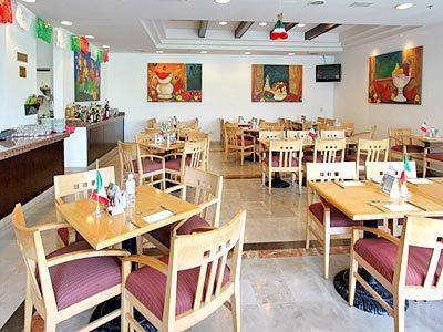 Aparthotel Quality Inn Monterrey La Fe