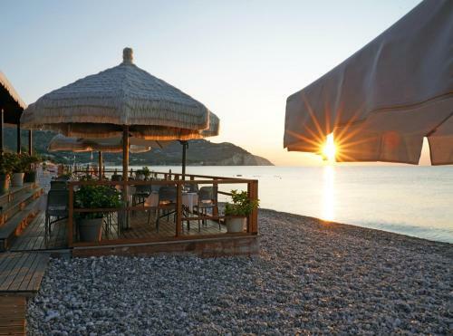 Ferienwohnung Ulivo Mit Pool Und Privatstrand