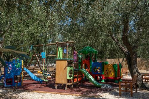 Ferienwohnung Ulivo Mit Pool Und Privatstrand