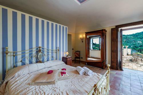 Villa Lubrense Luxury Home