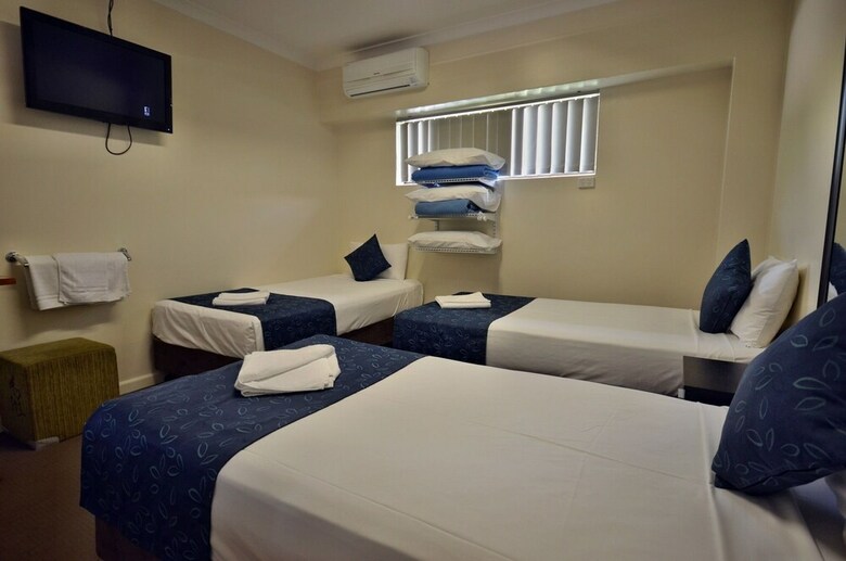Hotel Lees Motel