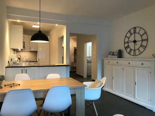 City Apartment 221