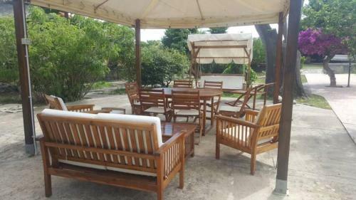 Casa In Sicilia Con Piscina E Giardino