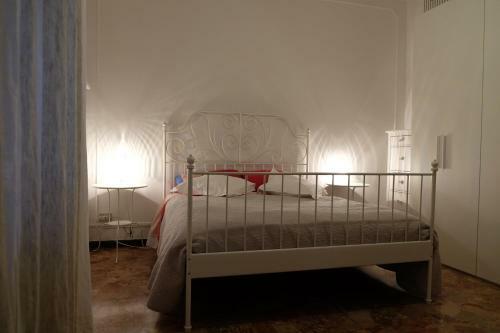 Spaziosa Matrimoniale Nel Centro Di Modena