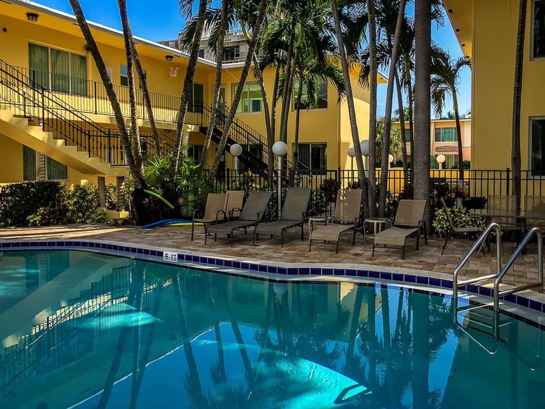 Las Olas Royal Beach Apartments
