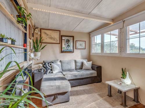 Rustic Holiday Home In Monsagrat With Private Pool