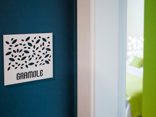 Hostal Dimora Mefite-camere Con Bagno Privato E Self Check-in