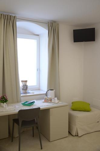 Hostal In & Out Matera