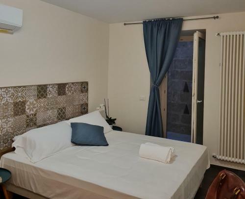 Hostal Lithos Rooms