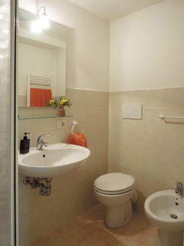 V12 Design Apartments