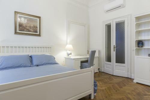 Hostal Household Settembrini 17