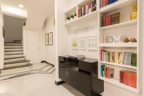 Hostal Suite Home Milano Fiera