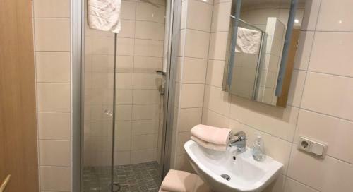 Hostal Pension "tor Zum Rennsteig"