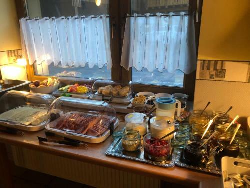 Hostal Pension "tor Zum Rennsteig"