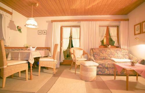 Apartamentos G�stehaus Gschwendtner - Chiemgau Karte