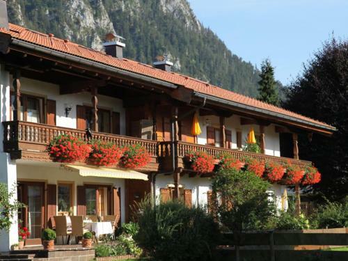 Apartamentos G�stehaus Gschwendtner - Chiemgau Karte