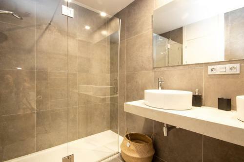 Three-bedroom Apartment With Stunning Sea Views